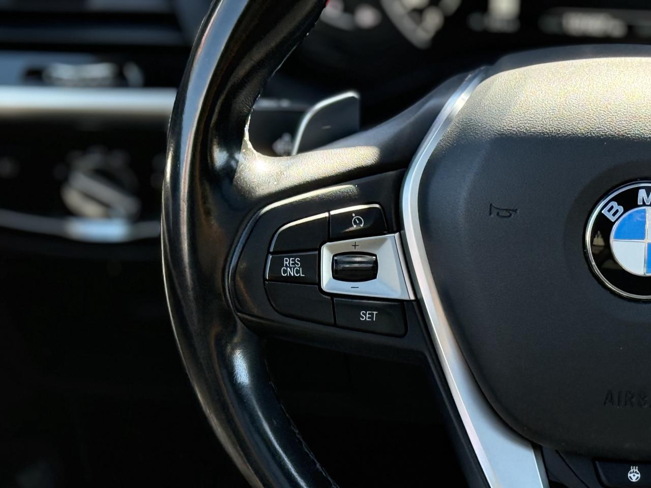 2019 BMW X4 PREMIUM | HUD | PANO | CARPLAY | LOADED Photo