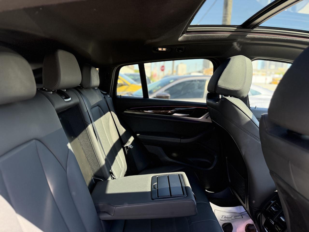 2019 BMW X4 PREMIUM | HUD | PANO | CARPLAY | LOADED Photo