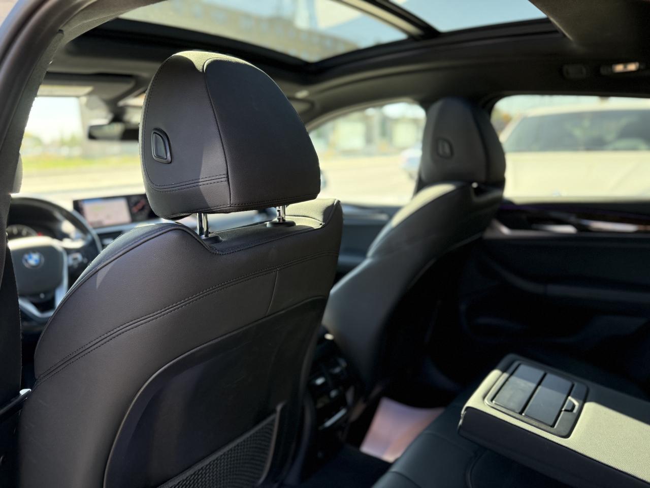 2019 BMW X4 PREMIUM | HUD | PANO | CARPLAY | LOADED Photo