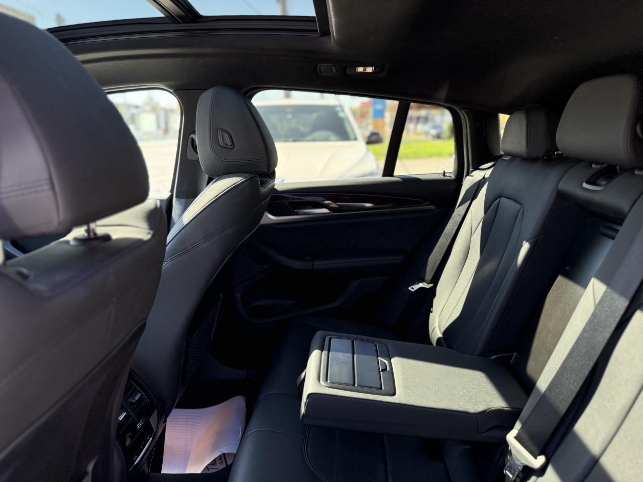 2019 BMW X4 PREMIUM | HUD | PANO | CARPLAY | LOADED Photo