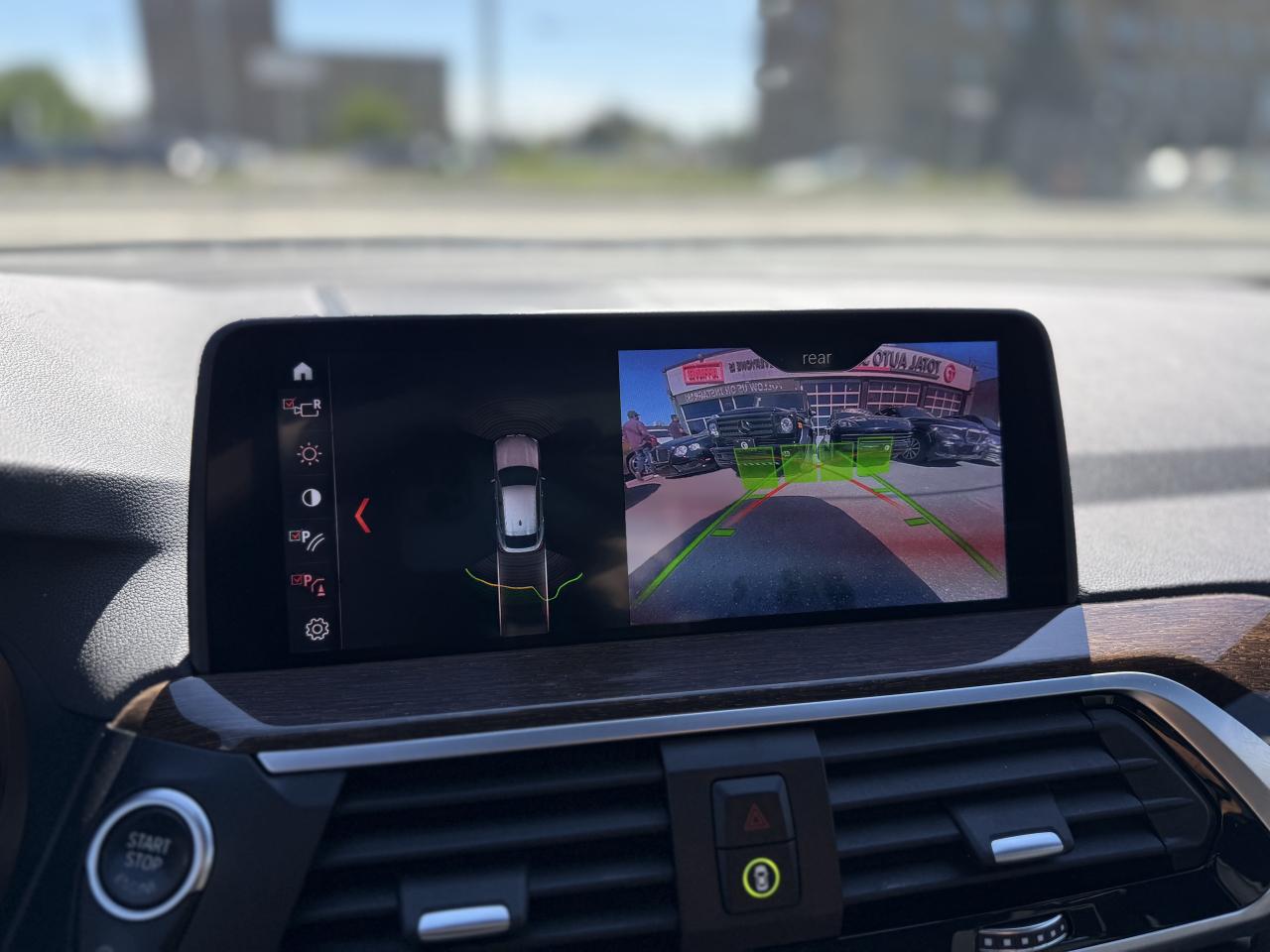 2019 BMW X4 PREMIUM | HUD | PANO | CARPLAY | LOADED Photo
