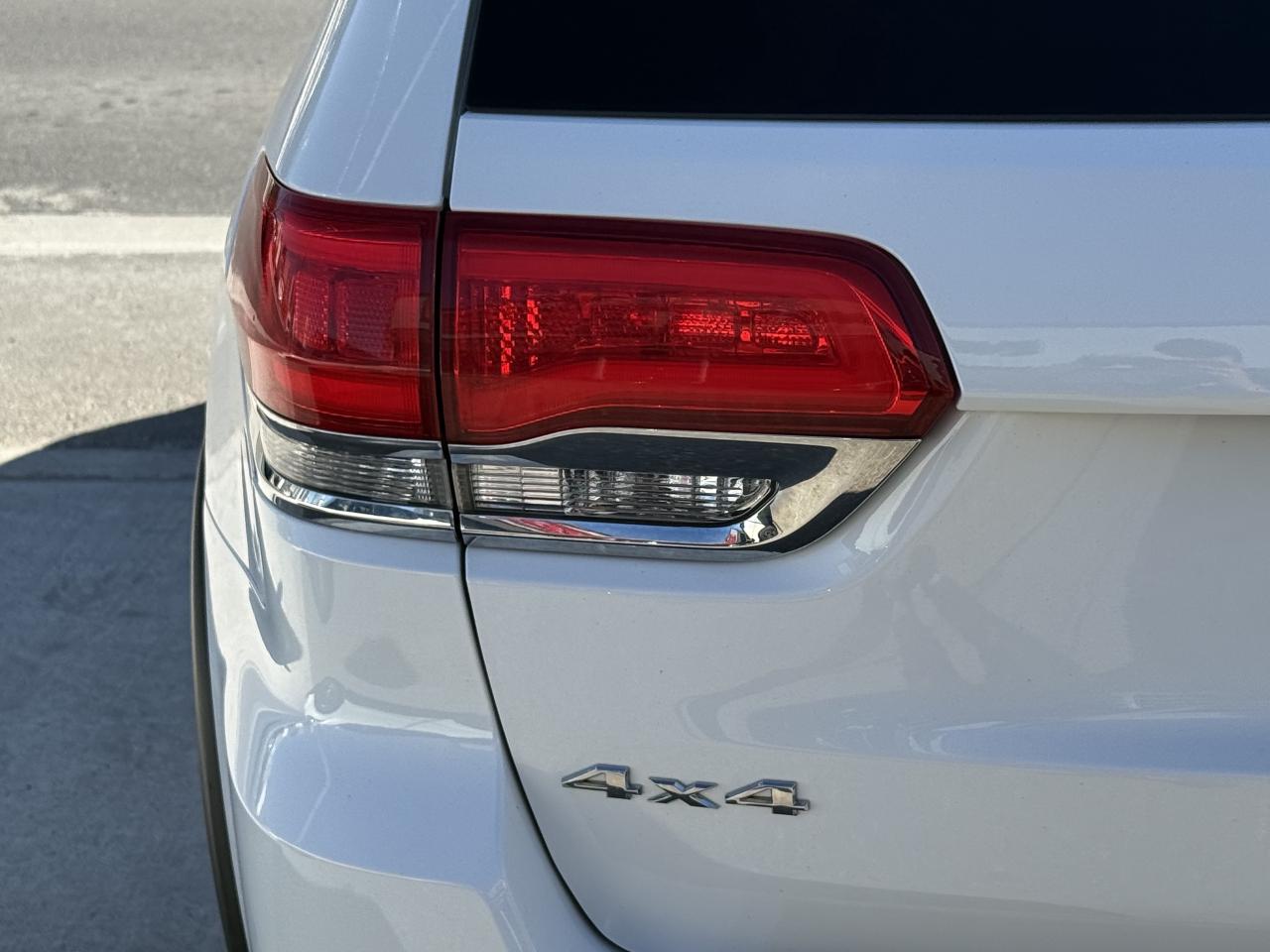 2016 Jeep Grand Cherokee LIMITED | PANO | LOADED Photo