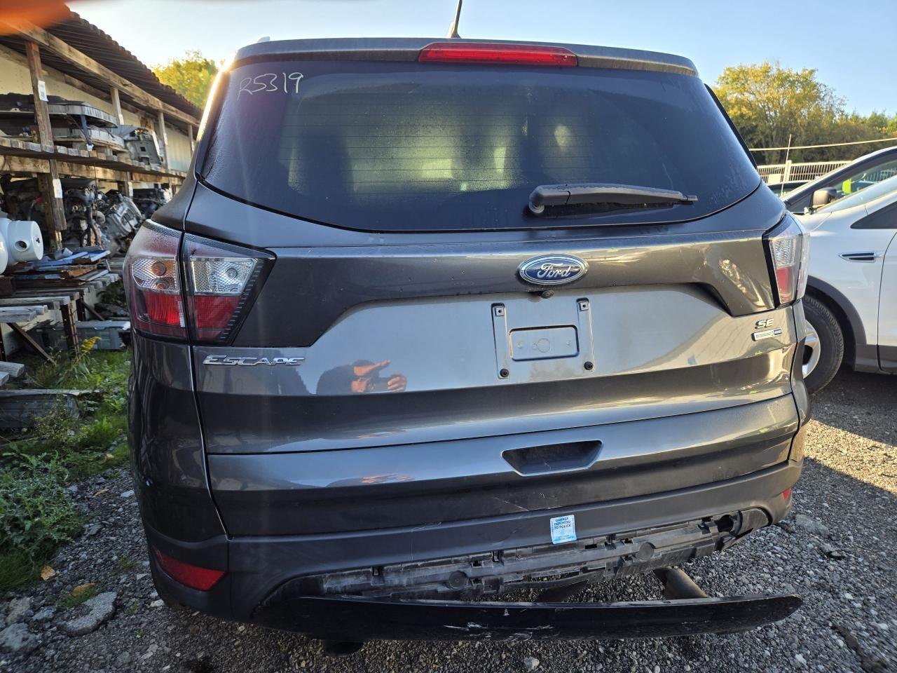 2018 Ford Escape SE - Photo #5
