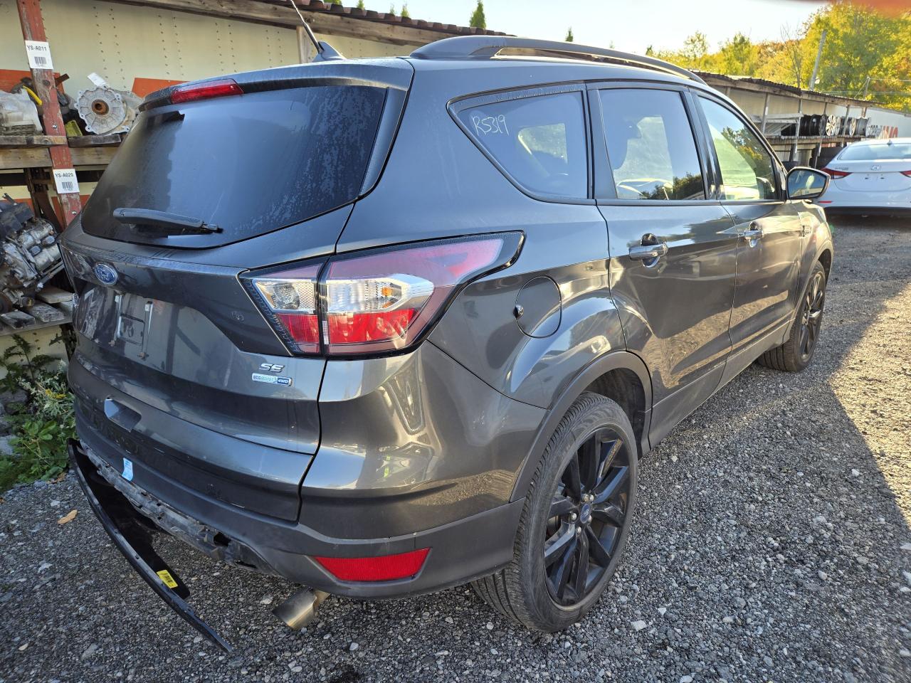 2018 Ford Escape SE - Photo #4