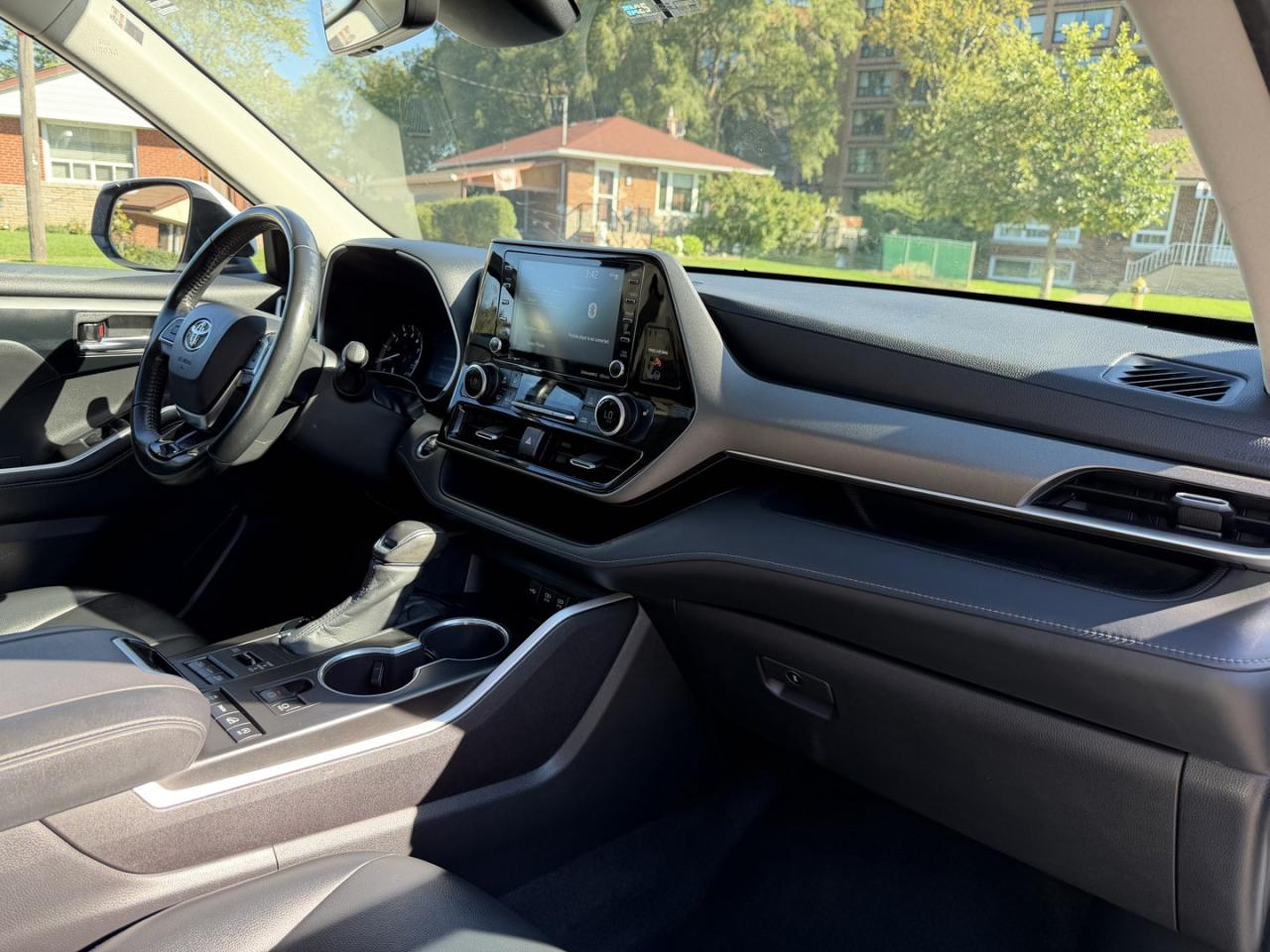 2020 Toyota Highlander XLE AWD V6 - Photo #13