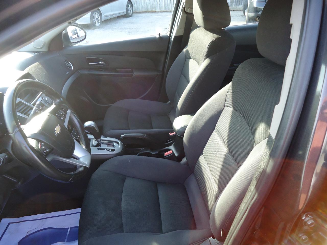 2014 Chevrolet Cruze 4dr Sdn 1LT - Photo #6