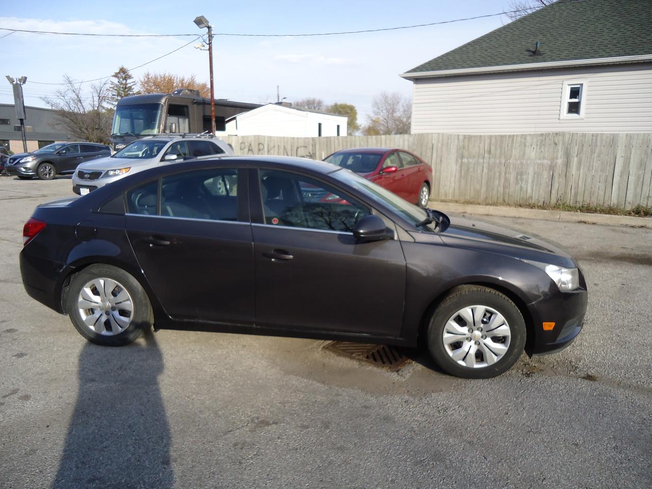 2014 Chevrolet Cruze 4dr Sdn 1LT - Photo #2
