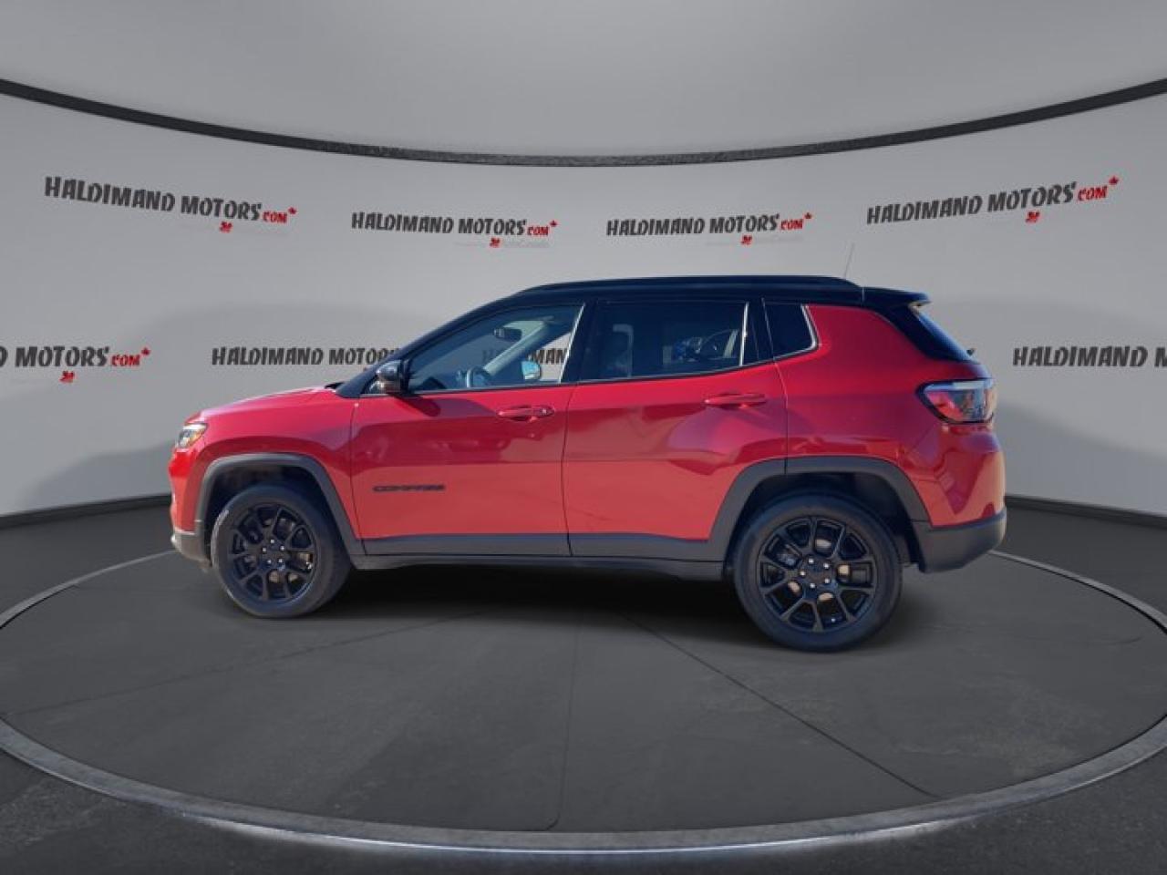 2023 Jeep Compass Altitude 4x4 Photo4