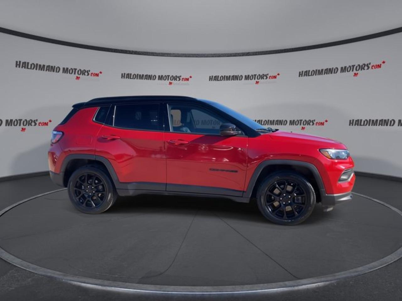 2023 Jeep Compass Altitude 4x4 Photo