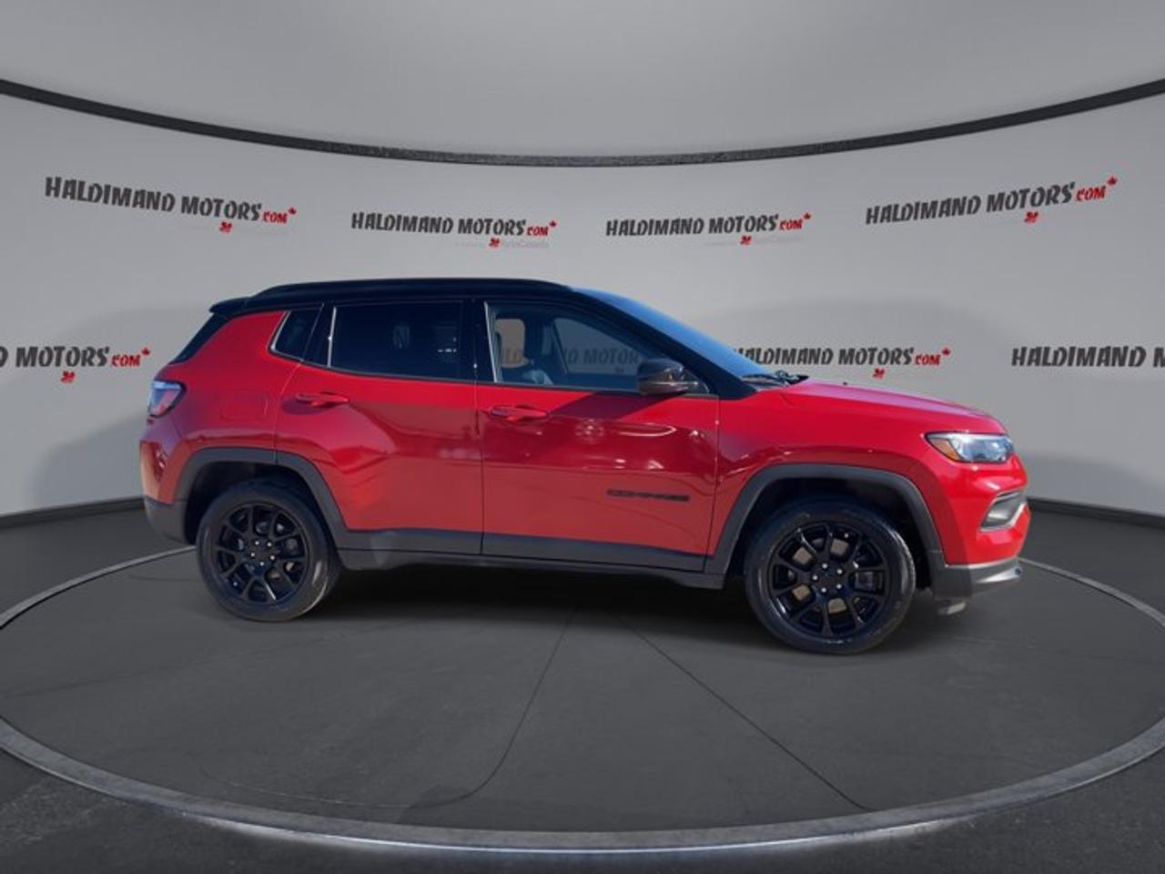 2023 Jeep Compass Altitude 4x4 Photo