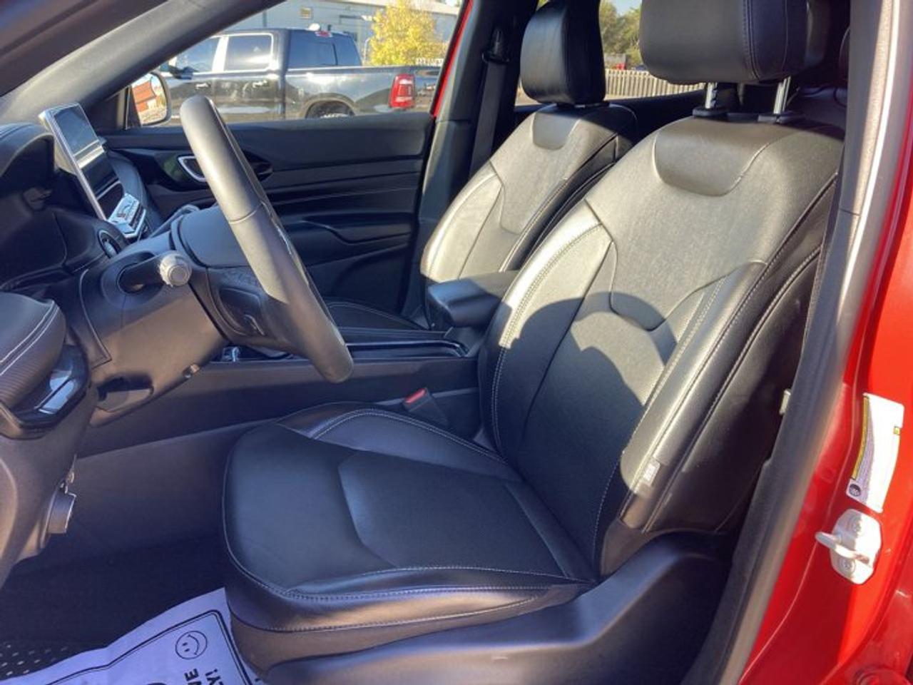 2023 Jeep Compass Altitude 4x4 Photo