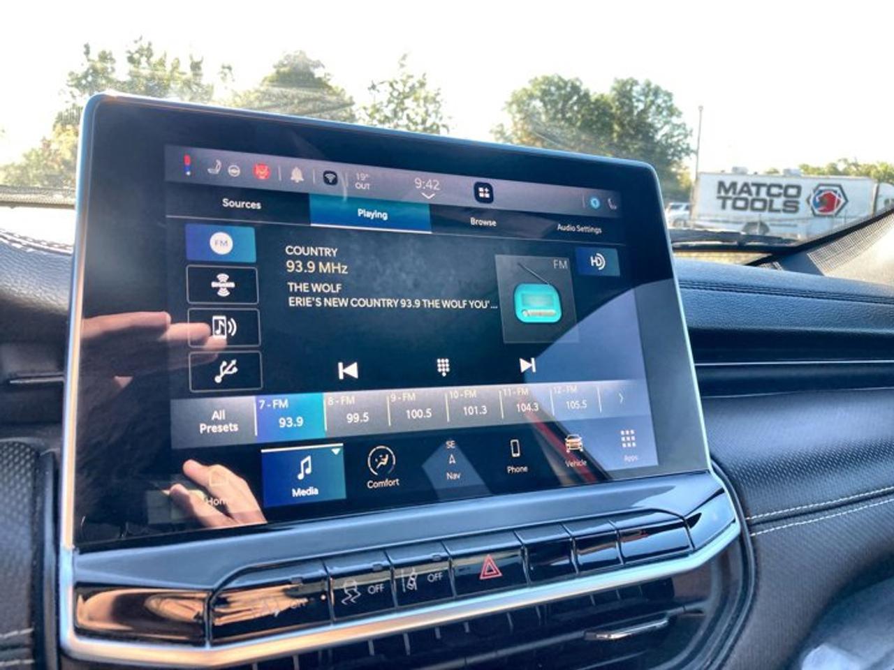 2023 Jeep Compass Altitude 4x4 Photo