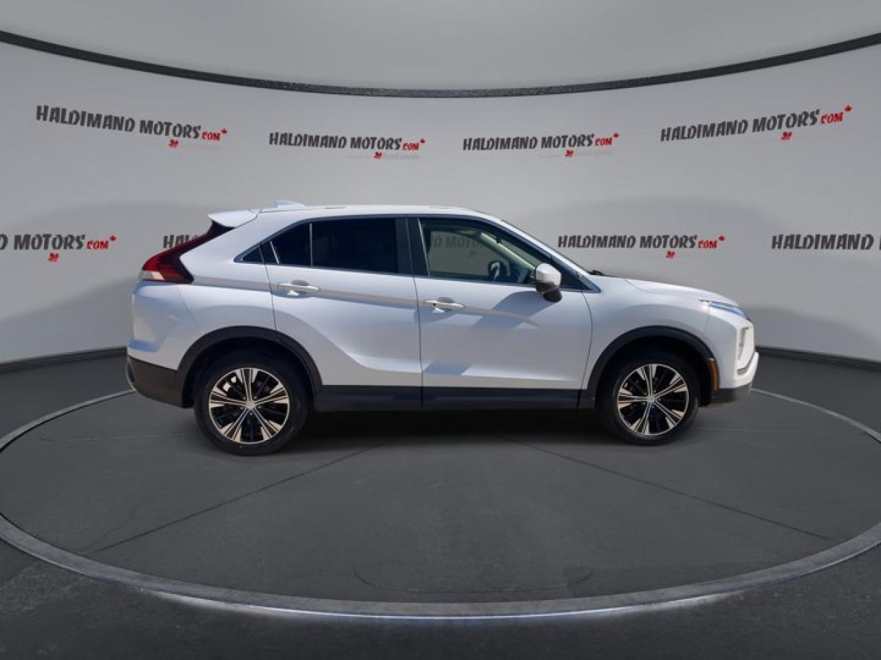 2022 Mitsubishi Eclipse Cross SE S 4WD Photo