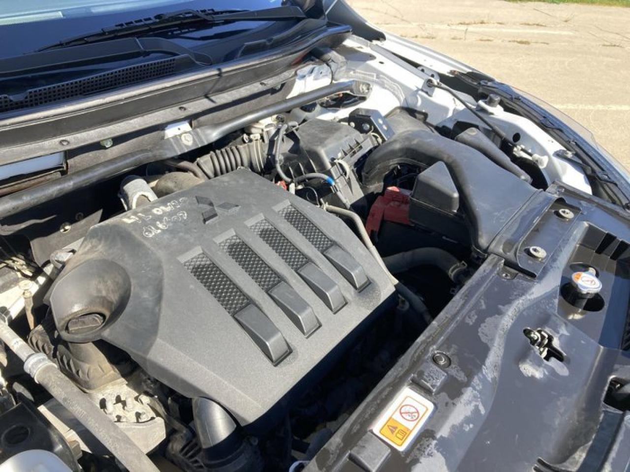 2022 Mitsubishi Eclipse Cross SE S 4WD Photo