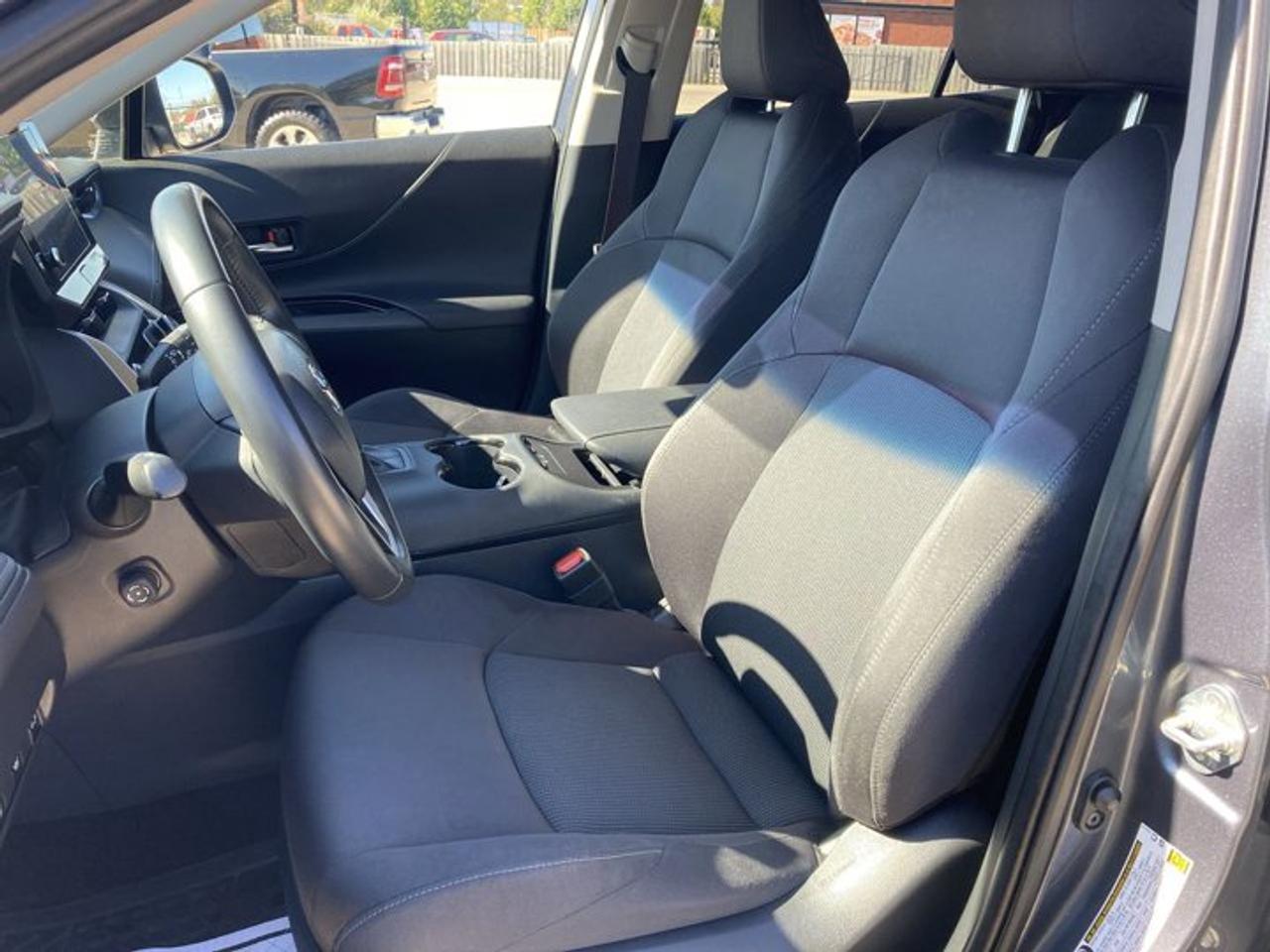 2023 Toyota Venza LE AWD Photo