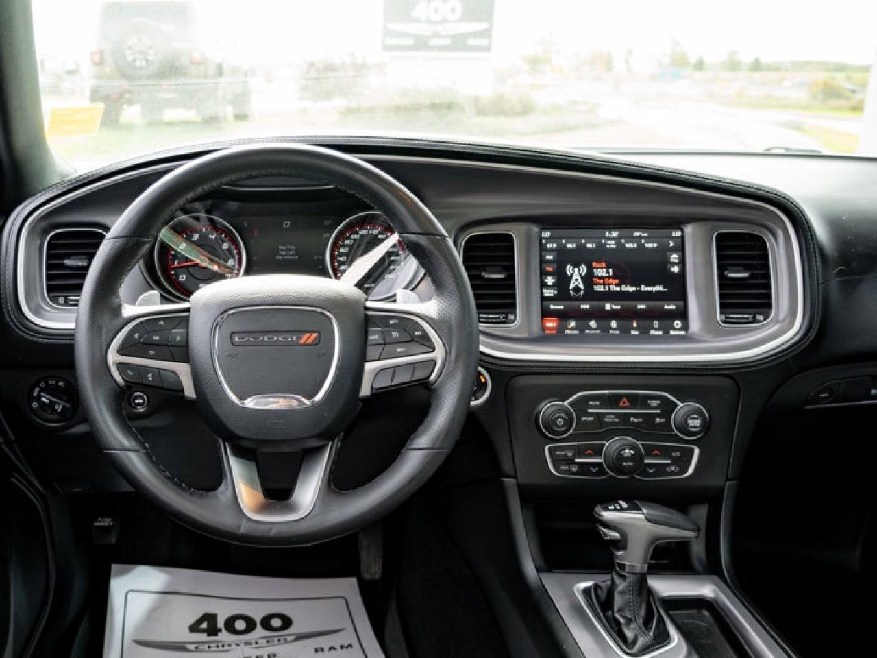 2019 Dodge Charger SXT Photo2