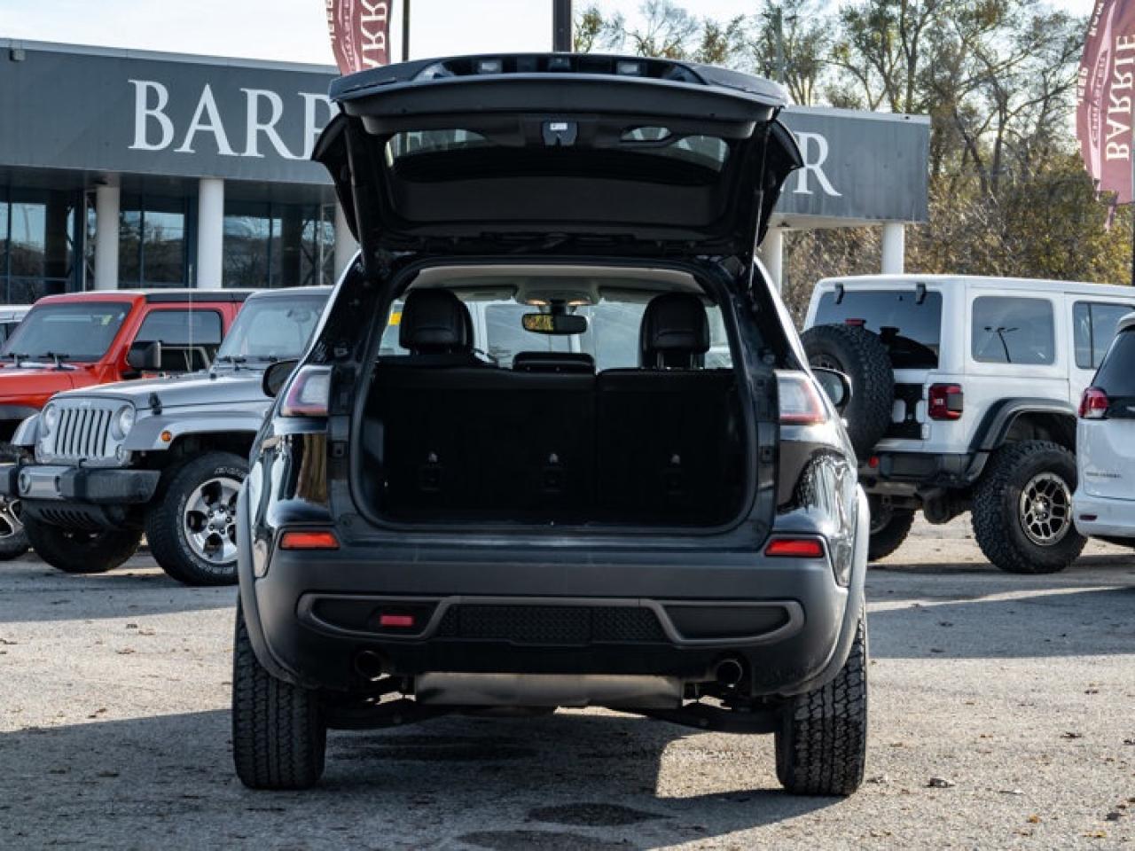 2019 Jeep Cherokee Trailhawk Photo