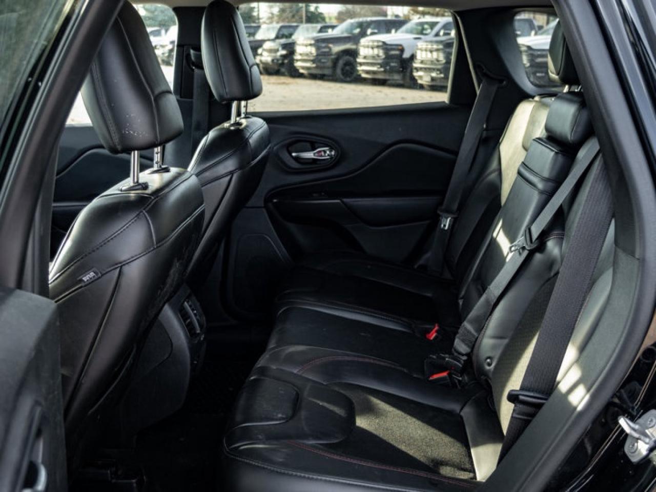 2019 Jeep Cherokee Trailhawk Photo