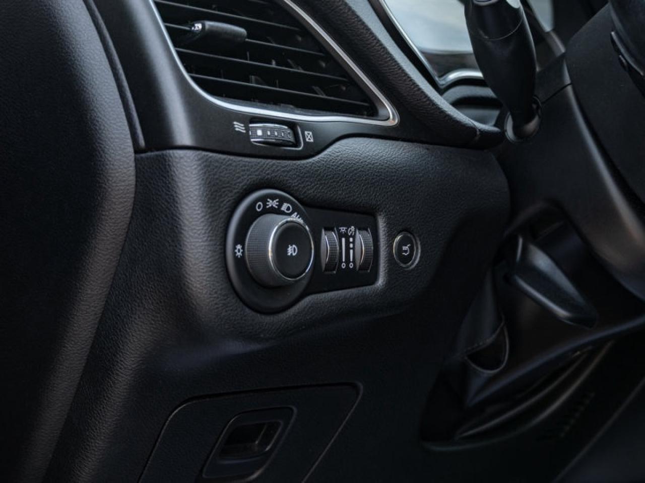 2019 Jeep Cherokee Trailhawk Photo