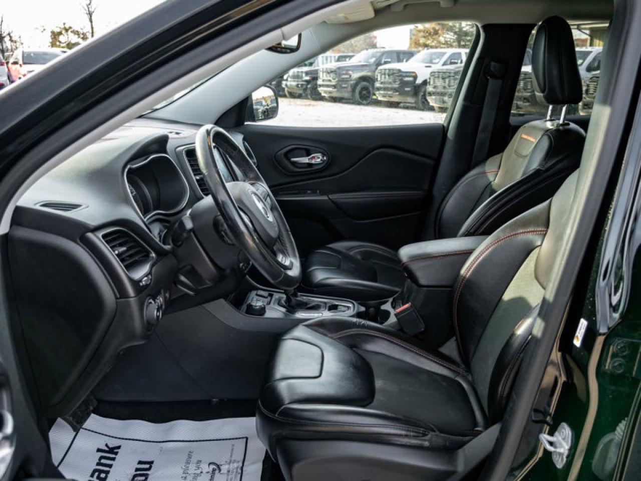 2019 Jeep Cherokee Trailhawk Photo