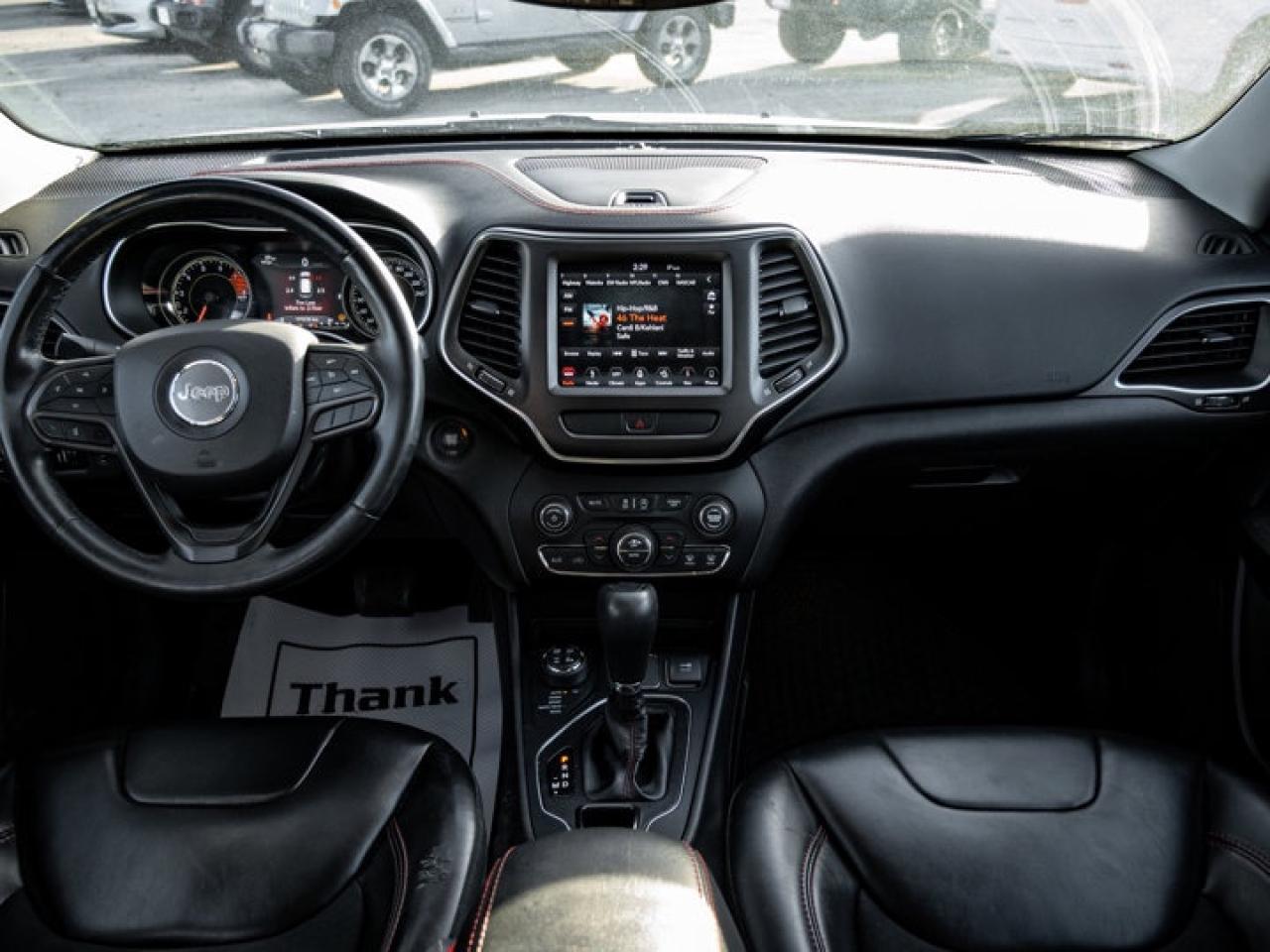 2019 Jeep Cherokee Trailhawk Photo