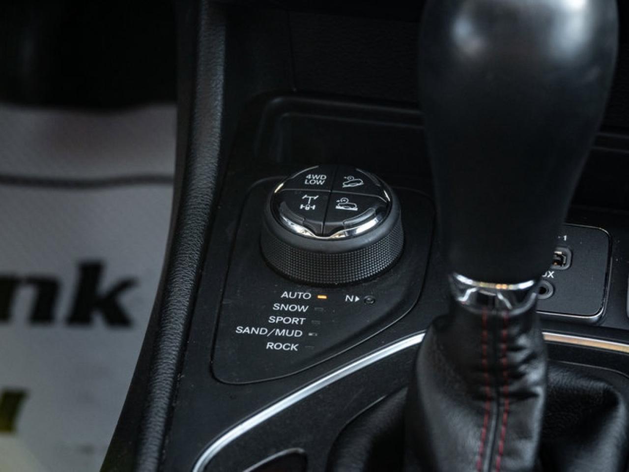 2019 Jeep Cherokee Trailhawk Photo