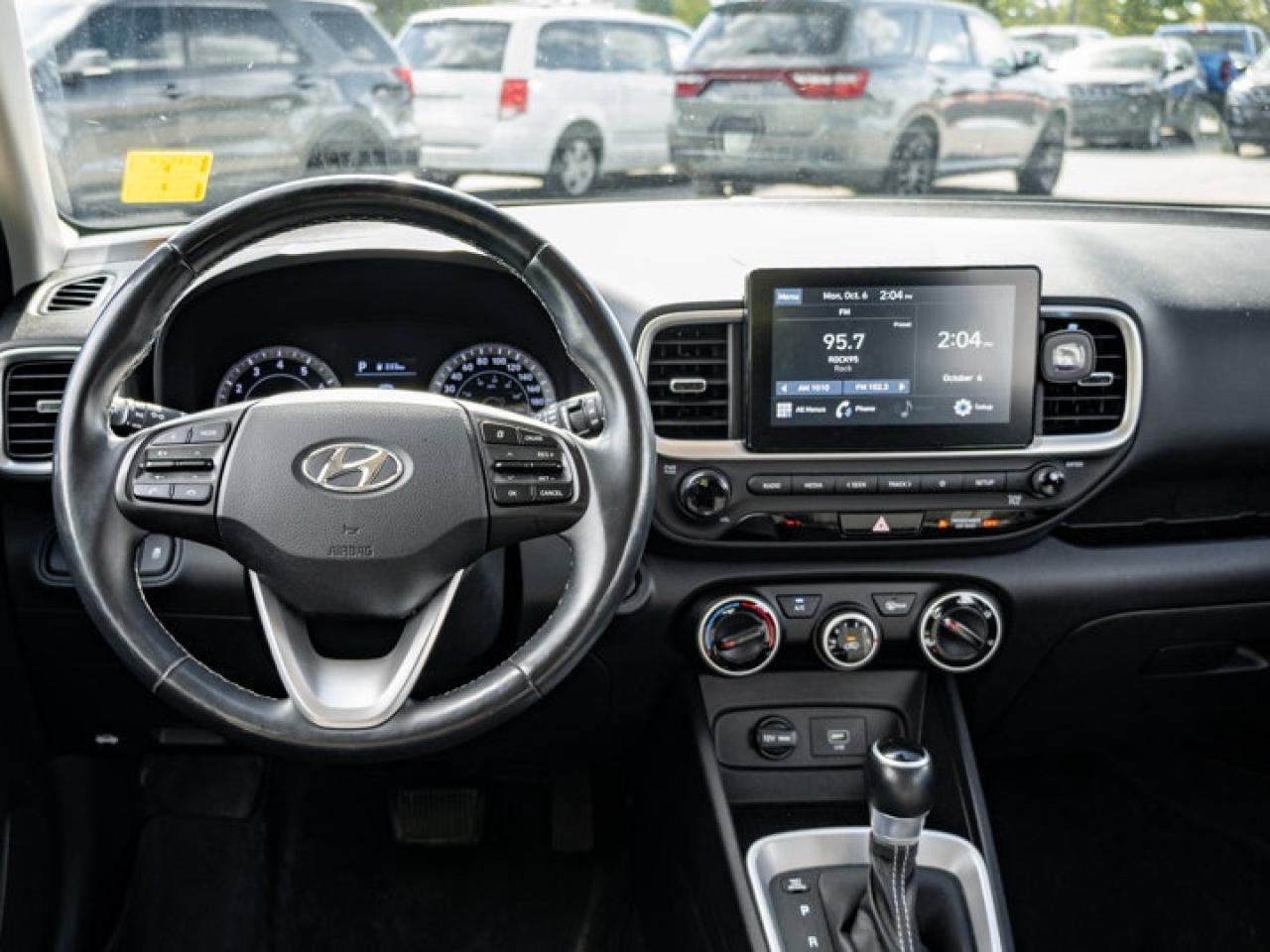 2021 Hyundai Venue PREFERRED Photo2