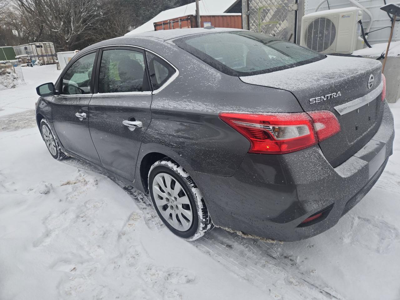 2018 Nissan Sentra SV Photo