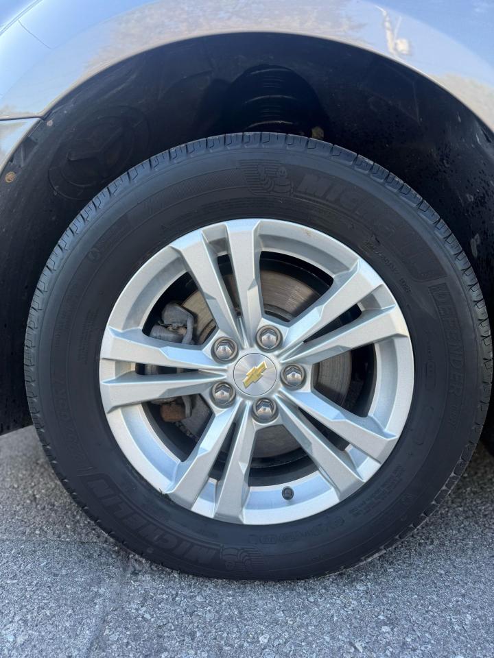 2010 Chevrolet Equinox 1LT Photo