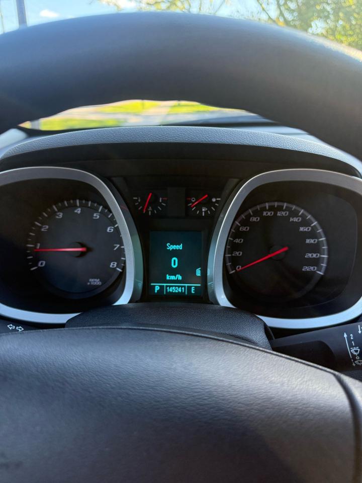 2010 Chevrolet Equinox 1LT Photo