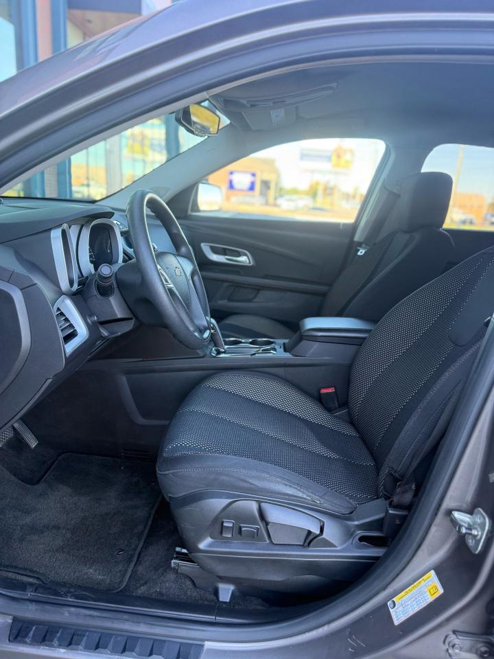 2010 Chevrolet Equinox 1LT Photo