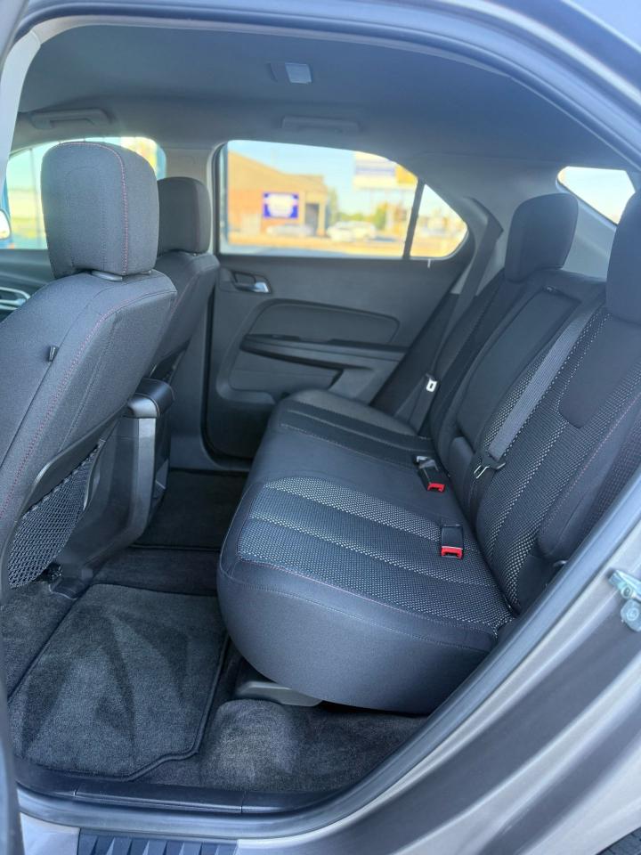 2010 Chevrolet Equinox 1LT Photo