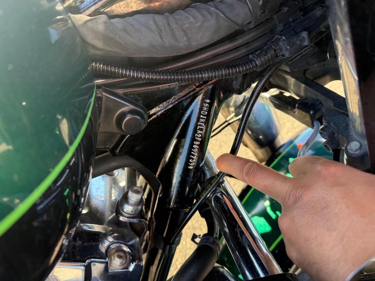 2015 Harley-Davidson Electra Glide Classic ULTRA LIMITED, EXHAUST, RARE GREEN COLOUR, AS IS - Photo #9