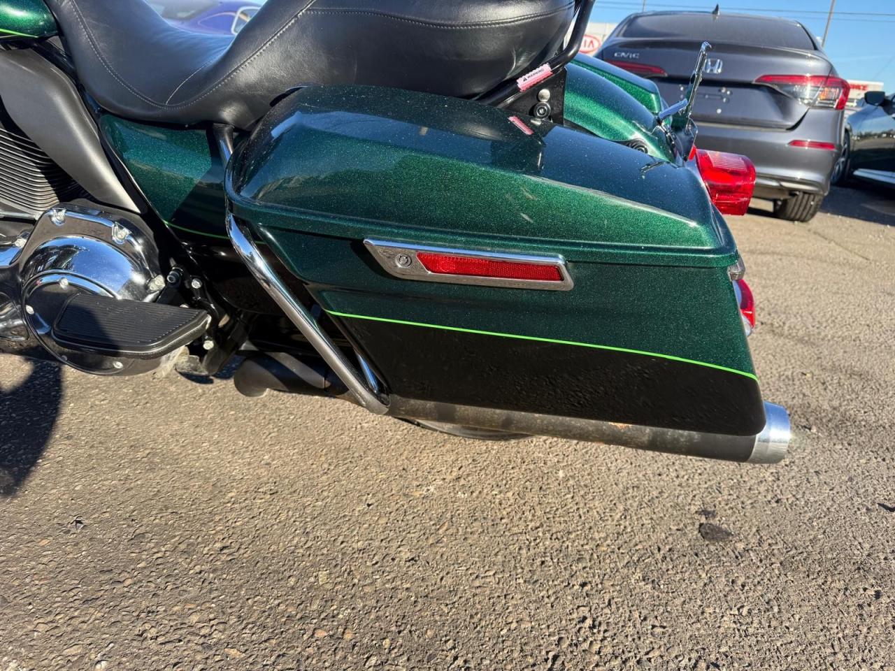 2015 Harley-Davidson Electra Glide Classic ULTRA LIMITED, EXHAUST, RARE GREEN COLOUR, AS IS - Photo #12