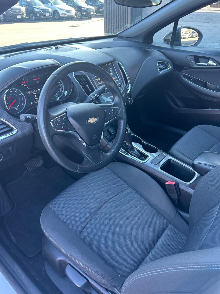2018 Chevrolet Cruze LT - Photo #7
