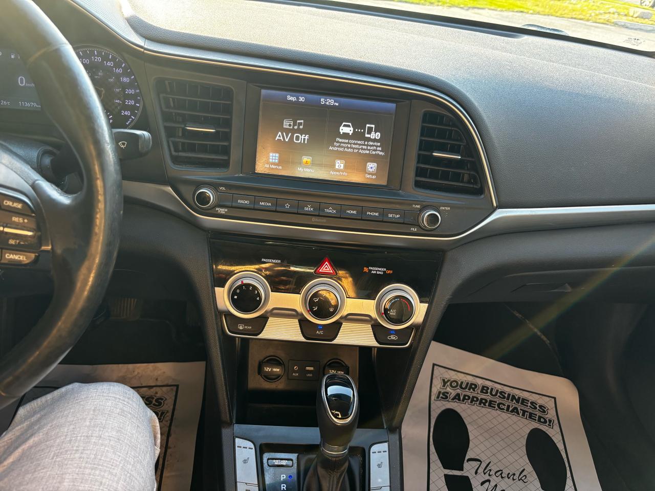 2019 Hyundai Elantra Luxury - Photo #6