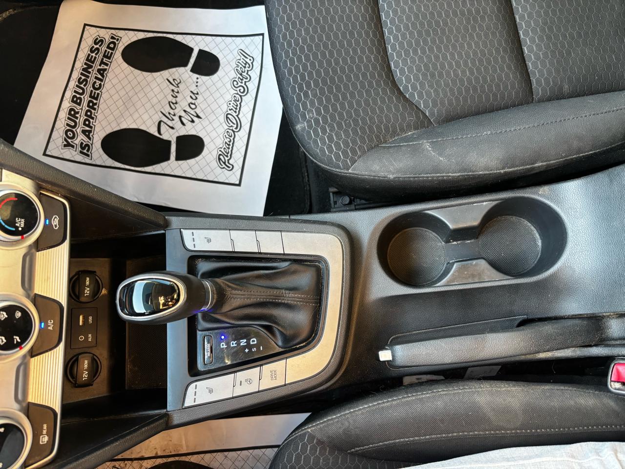 2019 Hyundai Elantra Luxury - Photo #7