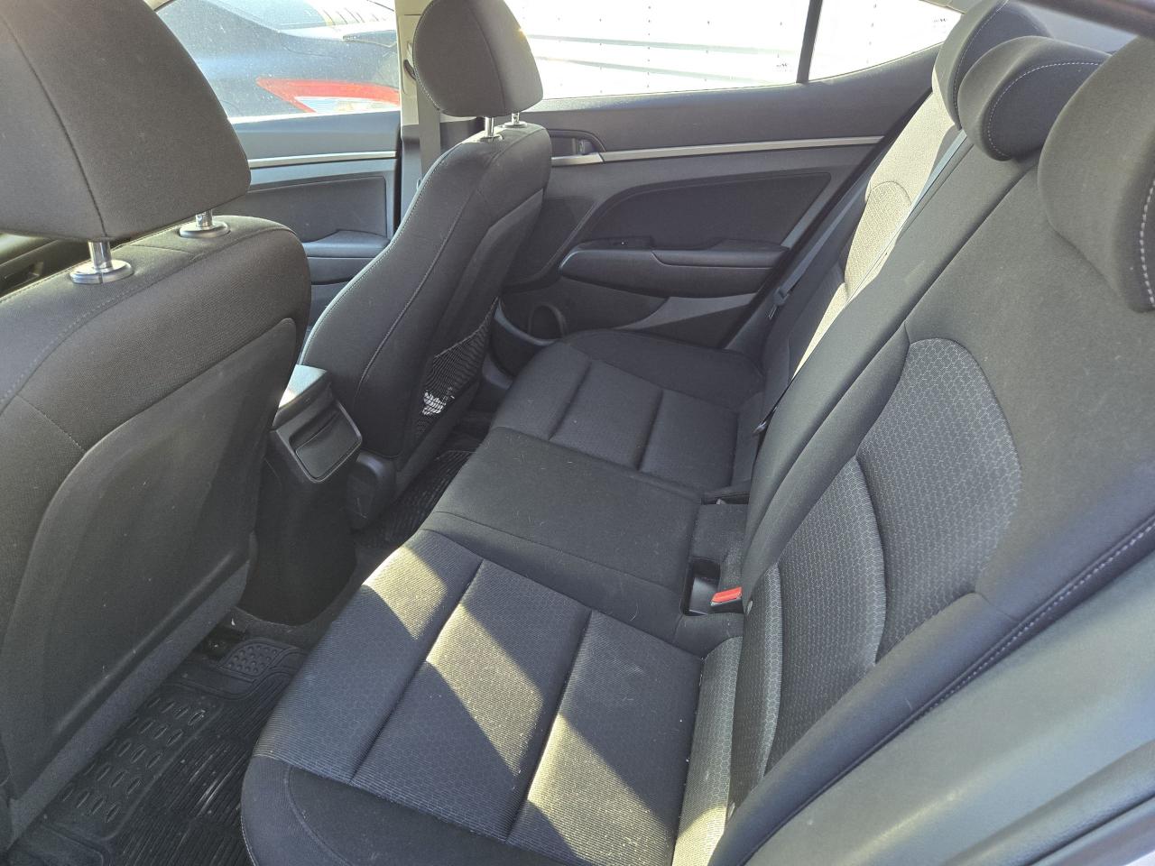 2018 Hyundai Elantra GL SE - Photo #11
