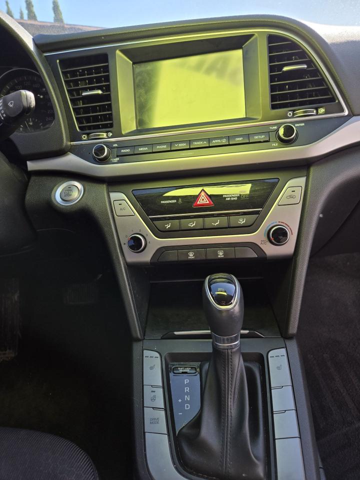 2018 Hyundai Elantra GL SE - Photo #16