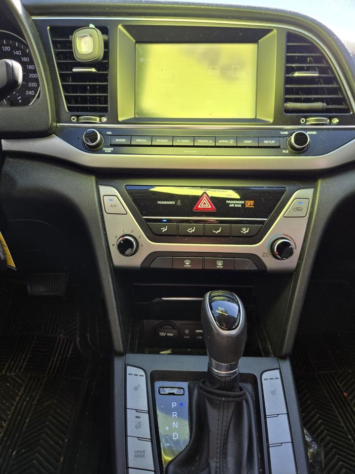 2017 Hyundai Elantra GL - Photo #15