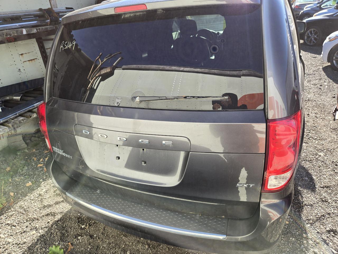 2016 Dodge Grand Caravan SXT - Photo #5