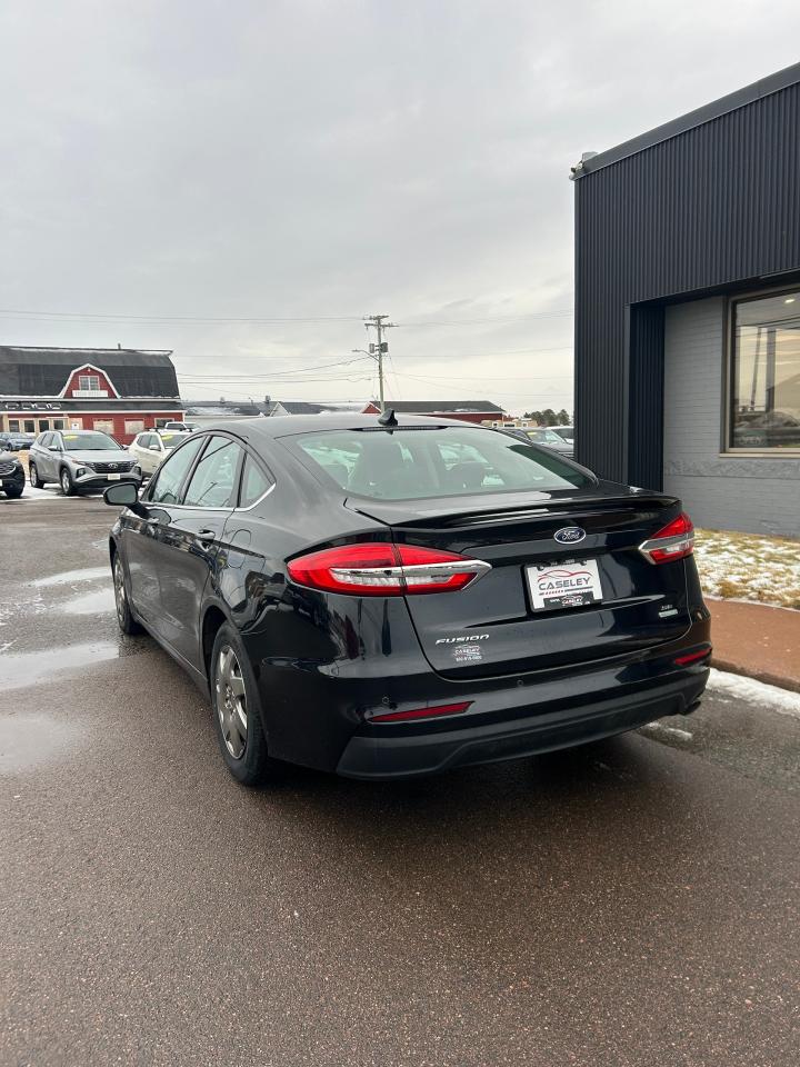 2019 Ford Fusion SE Photo