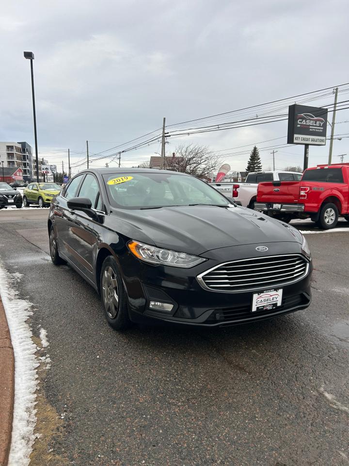 2019 Ford Fusion SE Photo2