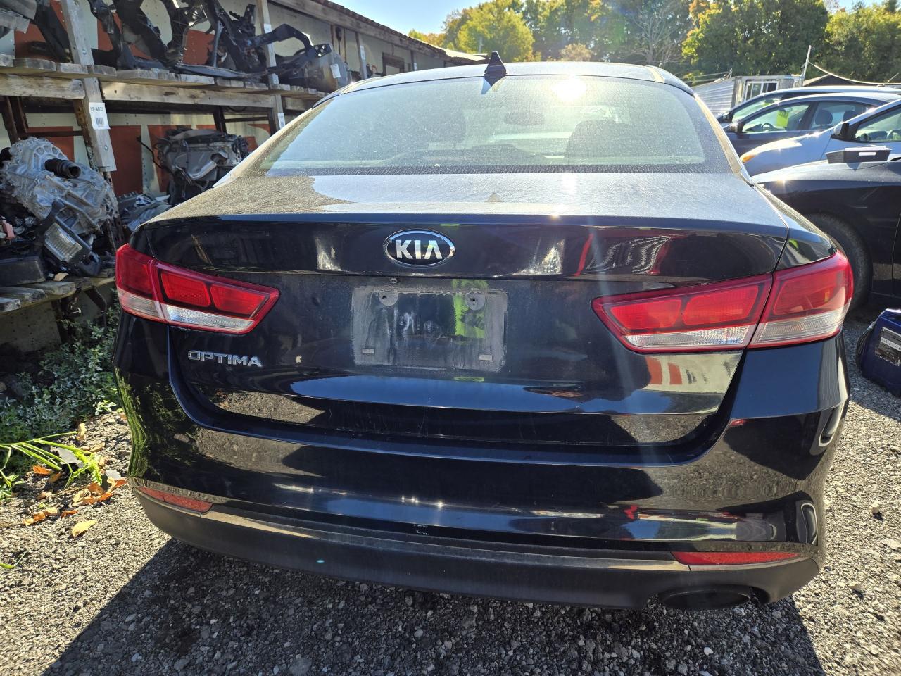 2016 Kia Optima LX Photo4