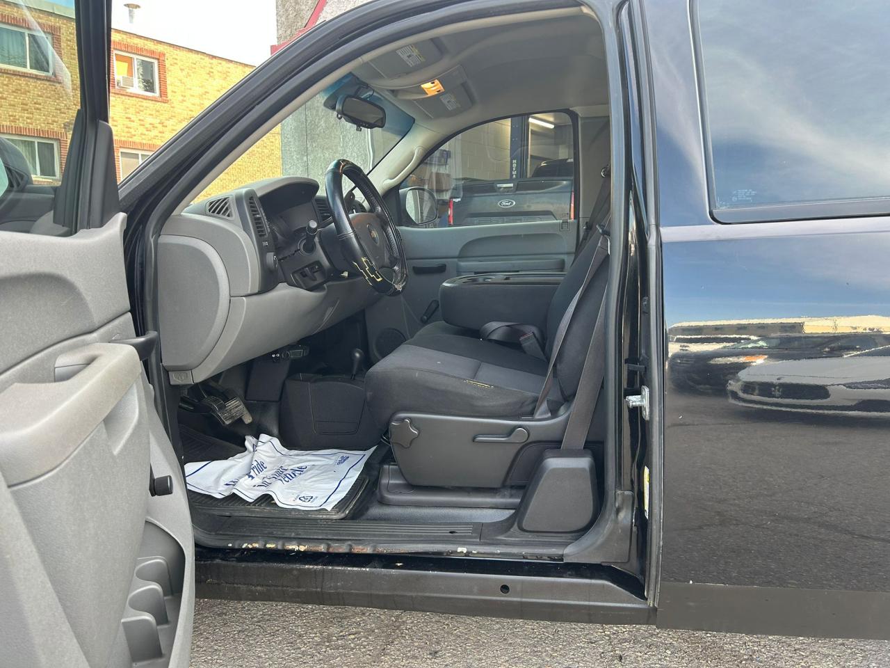 2013 Chevrolet Silverado 1500 4WD Ext Cab 143.5" - Photo #4