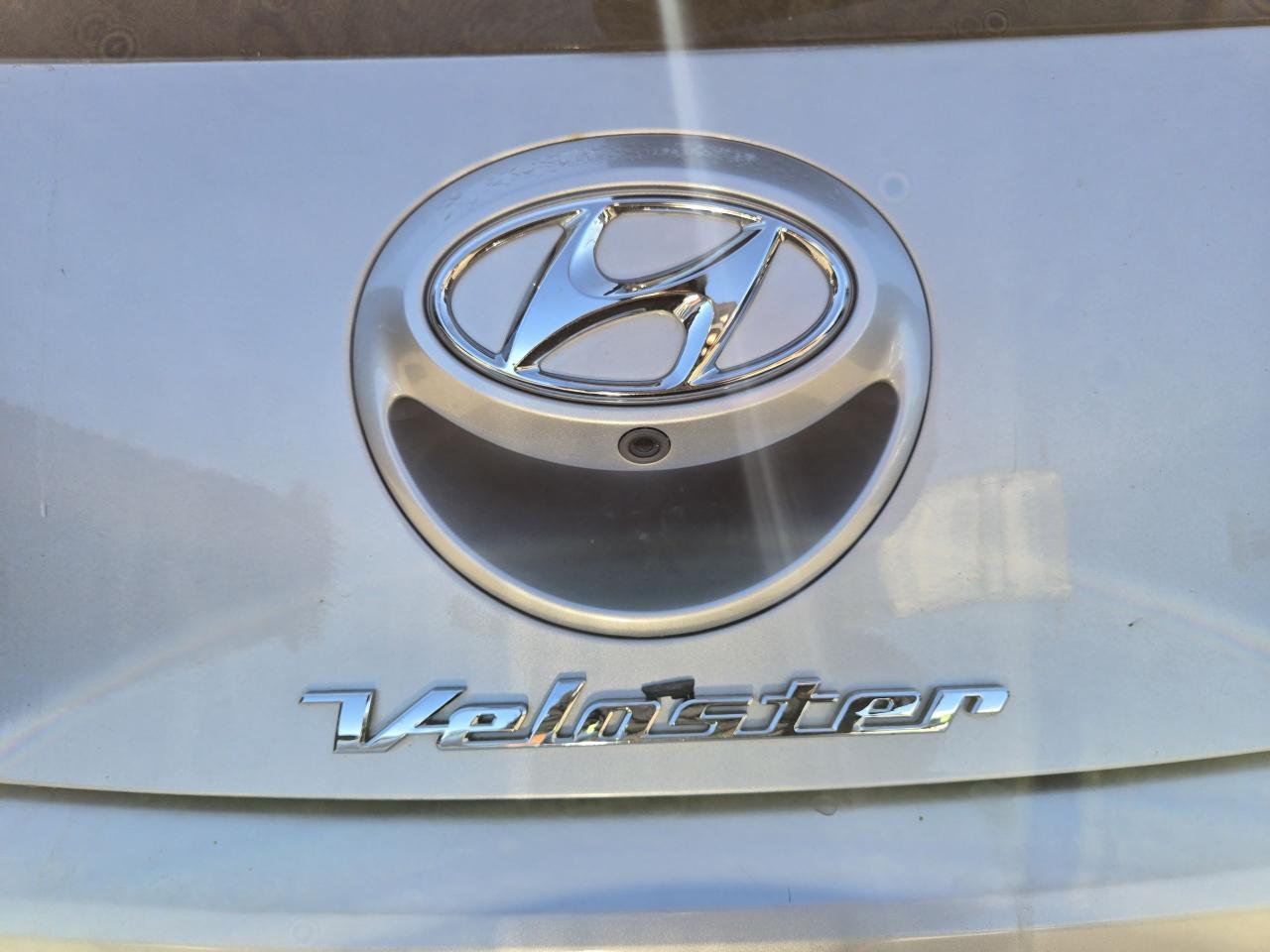 2012 Hyundai Veloster w/Tech - Photo #6