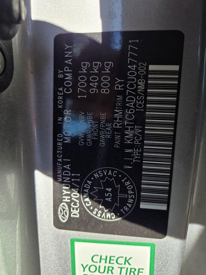 2012 Hyundai Veloster w/Tech - Photo #18