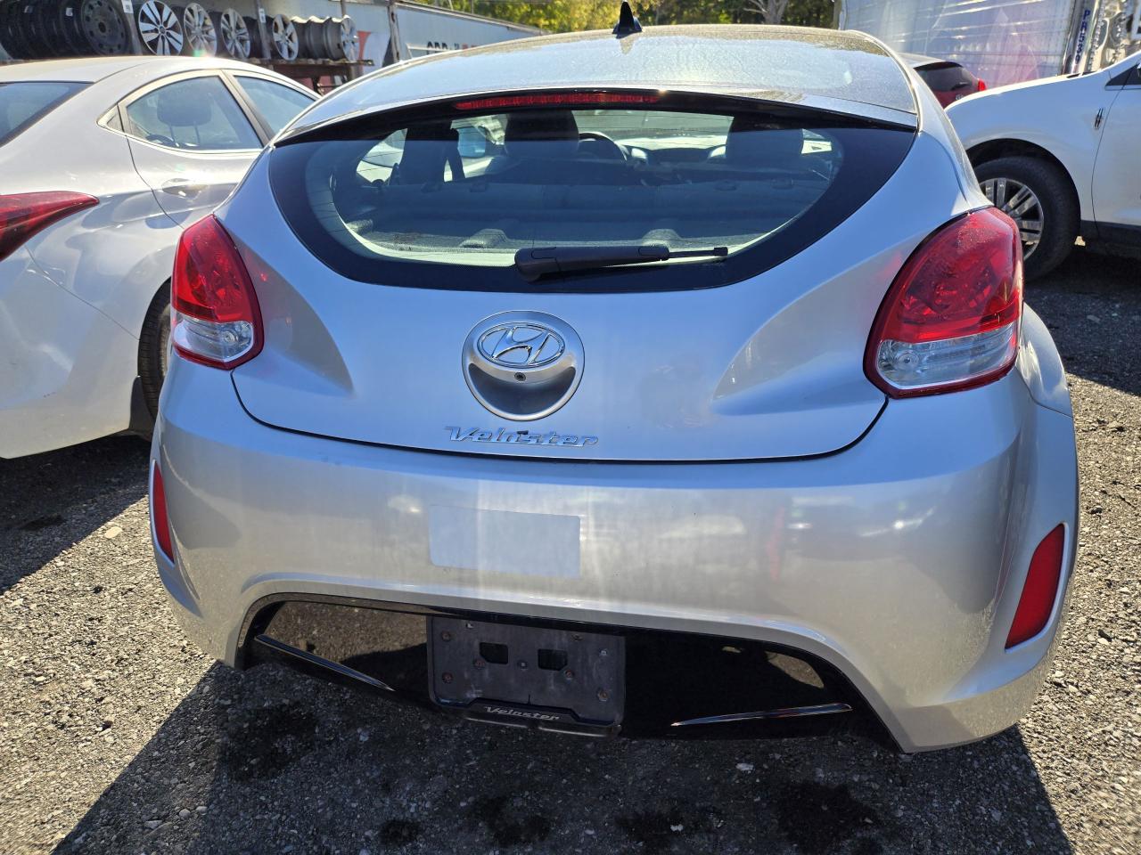 2012 Hyundai Veloster w/Tech - Photo #5