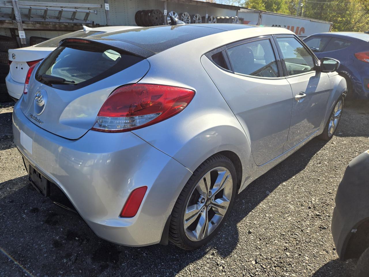 2012 Hyundai Veloster w/Tech - Photo #4