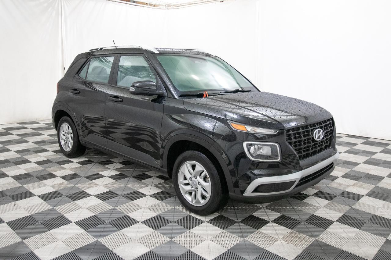 2023 Hyundai Venue PREFERRED Photo4